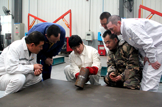 世界技能大赛冠军曾正超走进校园送真经