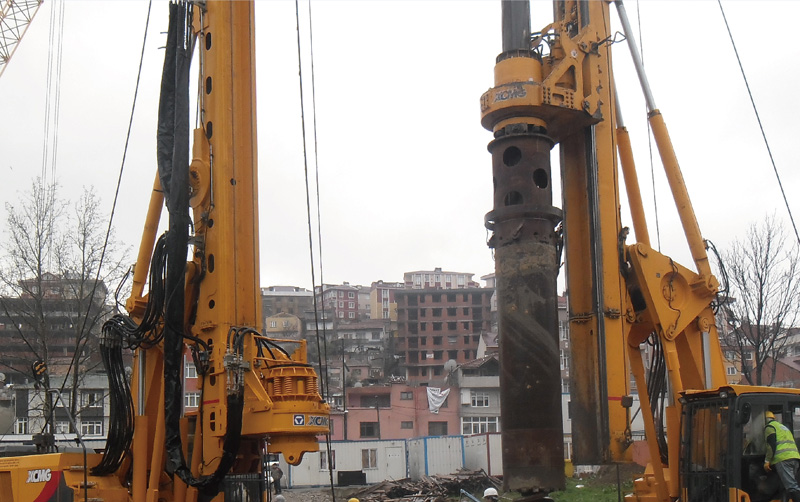 XCMG Rotary drilling rig worki...