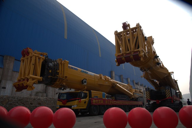 The launch of XCA1800 and XCC2000, two of the world’s largest thousand-ton cranes.