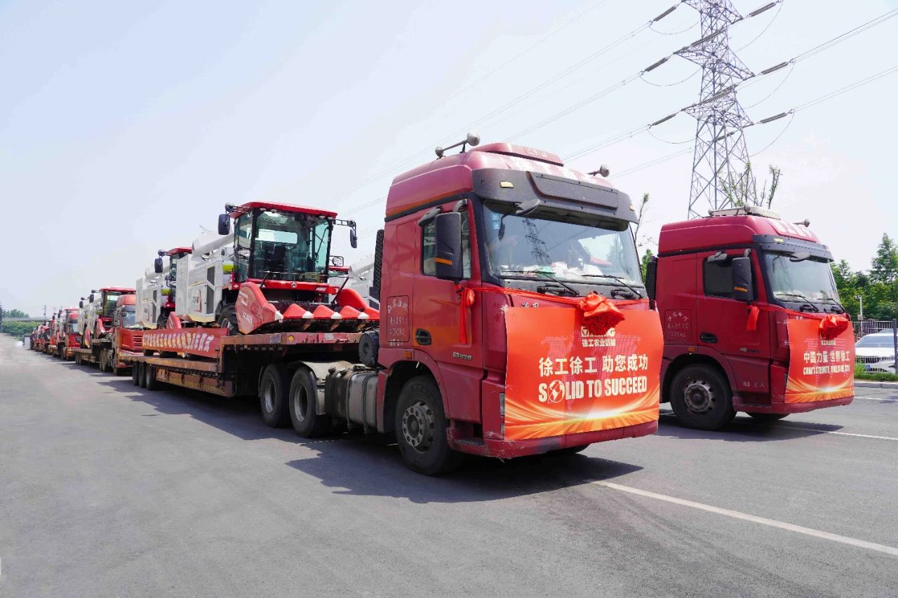 【发车！】徐工2024款XCA系列玉米收获机批量交付，开启闪耀新征程
