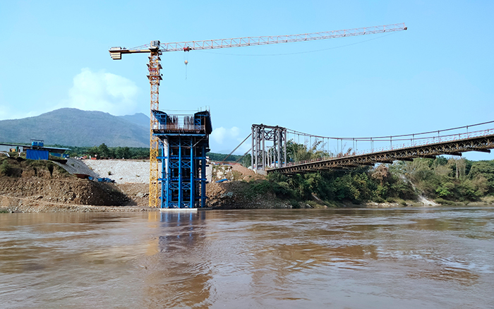 徐工塔机助建“中缅友谊之桥”