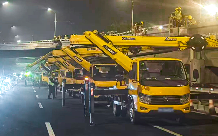 深夜攻坚京城高架！ 徐工高空车集结市政道路养护一线