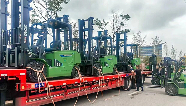 绿动云滇！徐工百余台新能源叉车，助力西南国际水果枢纽高效运转