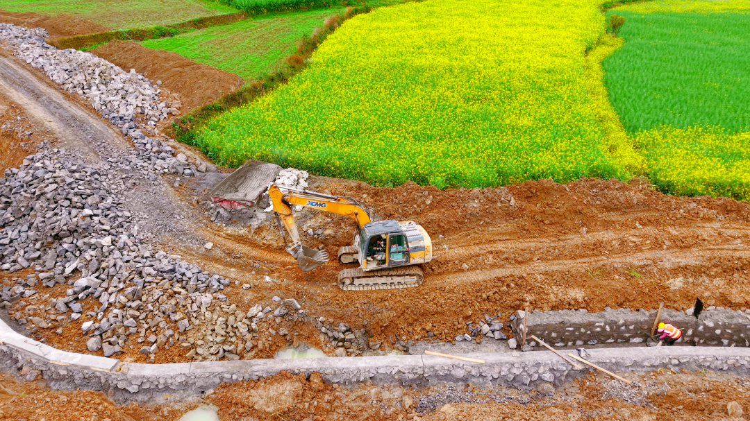 致敬非凡选择｜新农村农田建设，客户独宠徐工？