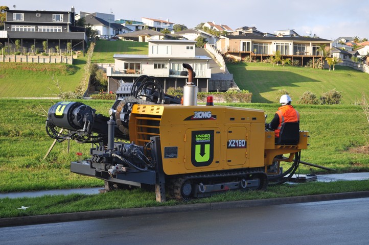 2013年8月徐工XZ180水平定向钻机在新西兰电力管线穿越工程施工