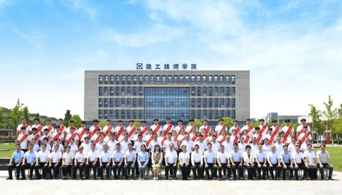 @徐工，696名“准工匠”向您报到！