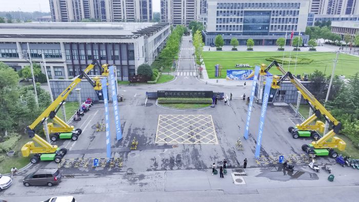 迎新季丨800+新徐工人加载技能buff，照亮锦绣前程