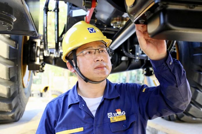 大国工匠再加1！徐工技师学院优秀毕业生刘文生获评2025年大国工匠人才