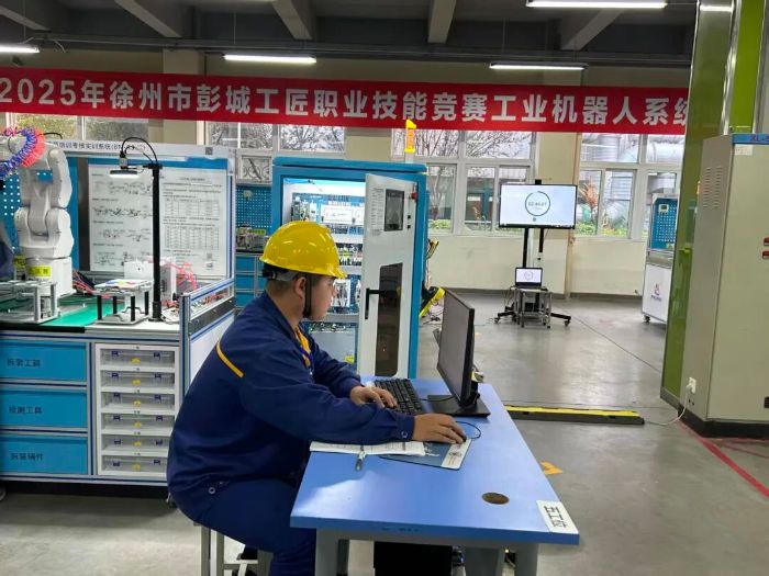 青春榜样丨徐工小匠陈荣耀书写青春智造新“荣耀”