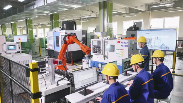 技能中国发文: 担当链主使命，构建产教评技能生态链的“徐工方案”